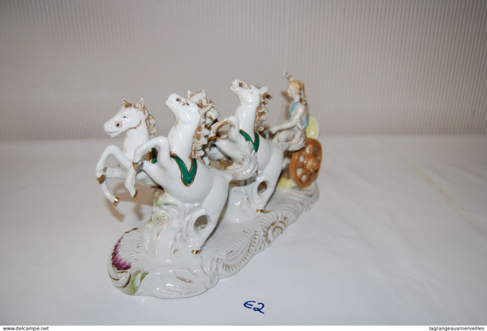 E2 Groupe En Porcelaine - L'ange Sur Son Carrosse - Chevaux - élégance - France - Other & Unclassified