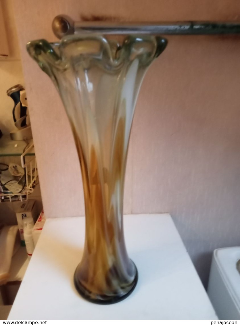 Vase Ancien En Verre Hauteur 43 Cm - Jarrones