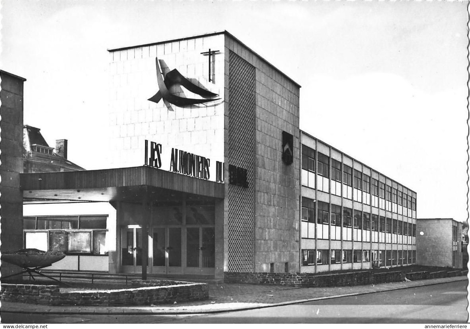 Boussu Instituut Les  Aumoniers Du Travail - Boussu