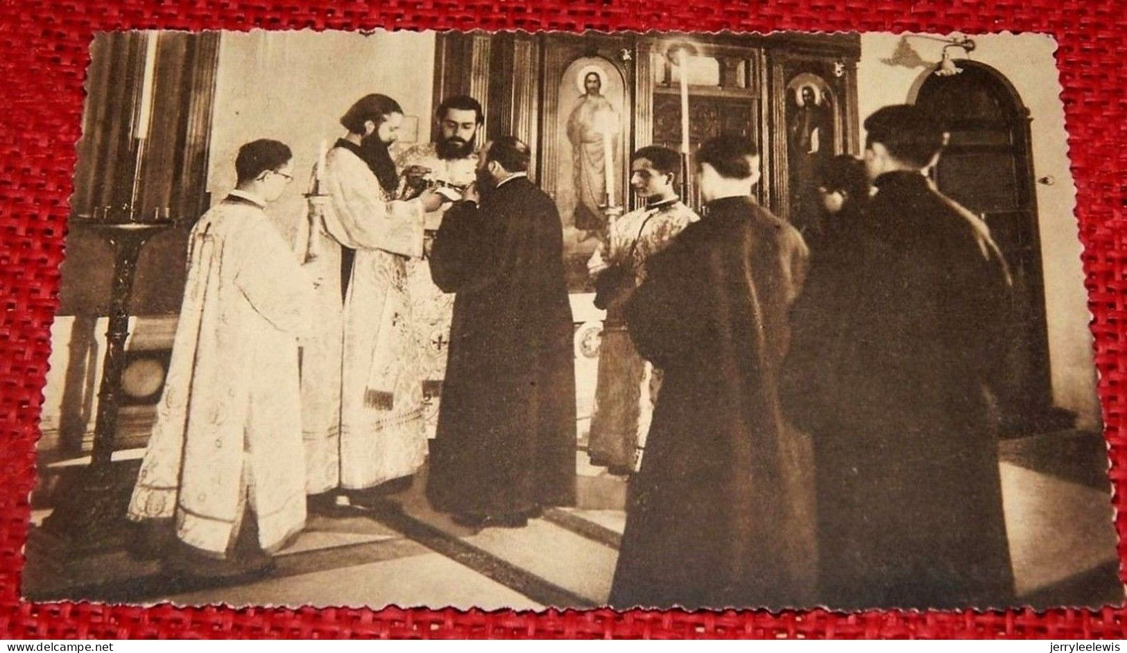 AMAY -  Prieuré Des Moines D'Amay Sur Meuse  - Communion Des Fidèles - Amay