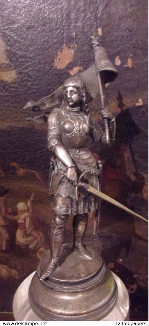 XX EME RARE BRONZE ARGENTE JEANNE D ARC PAR JEAN BAPTISTE GERMAIN 28 CM HT 10 DIAM 1KG300 Poincon ML - Autres & Non Classés