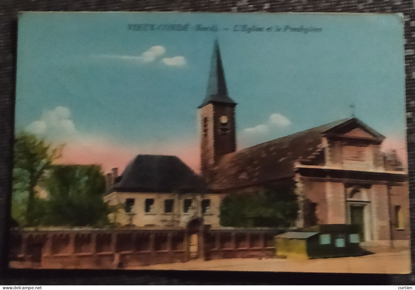 VIEUX - CONDE . 59 . église Et Presbytère  . Rare ( Voir Dos ) - Vieux Conde