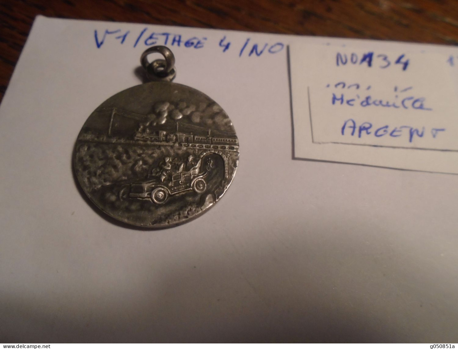 V1/Etage/4 - N° 134 //  MEDAILLE EN ARGENT (St Chritophe )  +++  3photos - 2 Francs