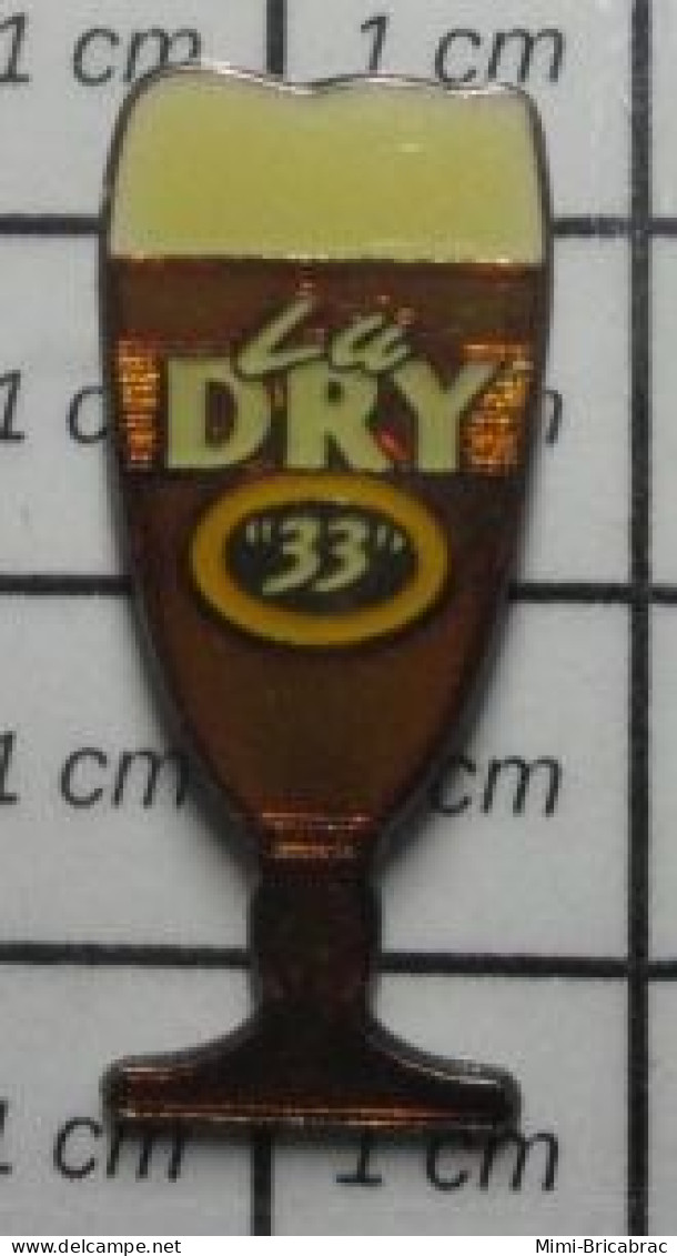 712E  Pin's Pins / Beau Et Rare / BIERE / VERRE DE BIERE PRESSION LA DRY "33" - Bière