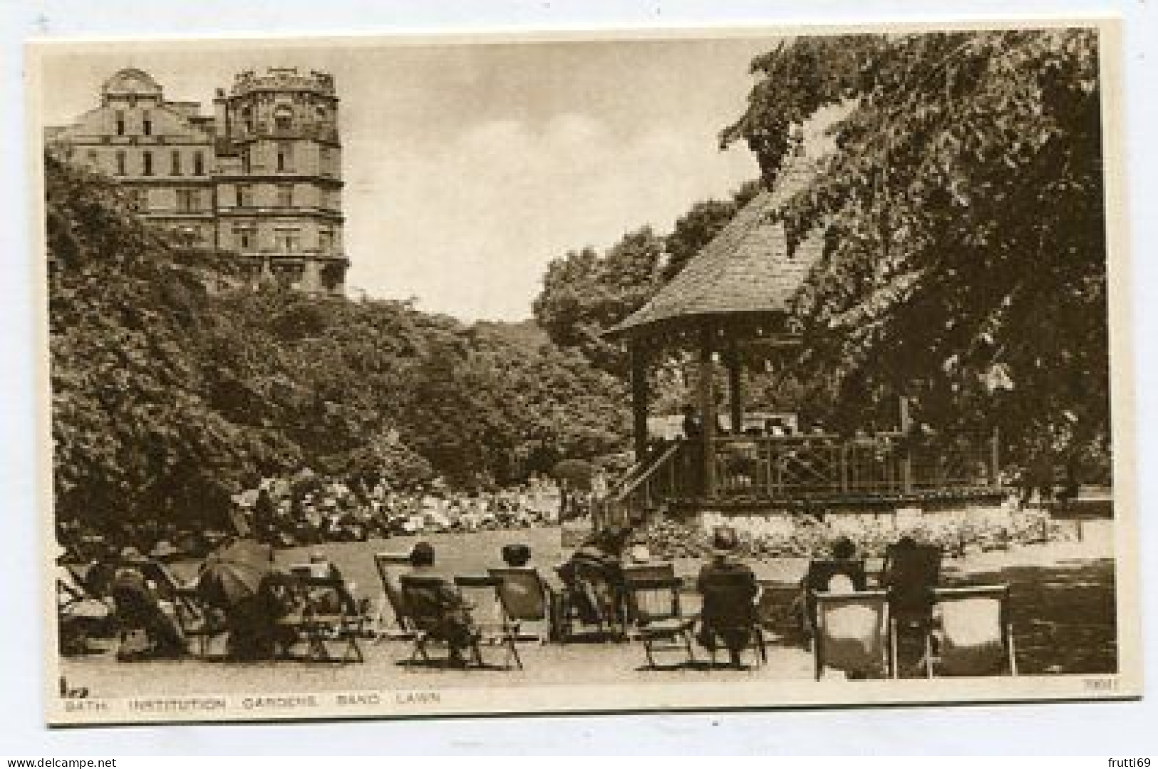 AK 187571 ENGLAND - Bath - Institution Gardens, Band Lawn - Bath