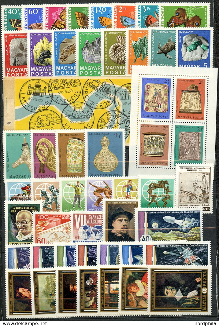 UNGARN 712 , Ungarn 1940-1971, kleine Sammlung postfrischer Marken aus dem Zeitraum 1940 bis 1971, Ab Nr. 712 bis Nr. 26