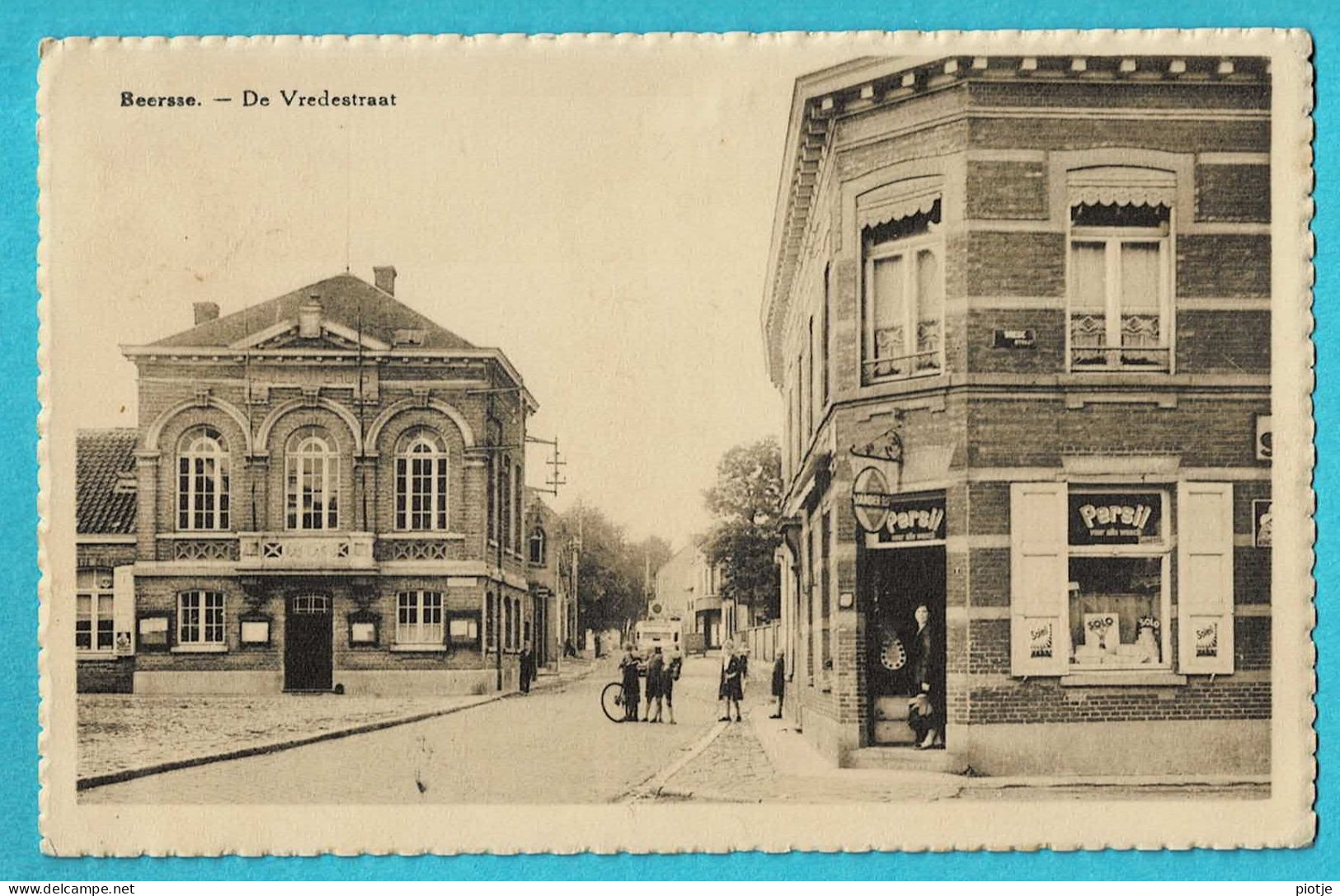 * Beerse (Antwerpen - Anvers) * (Uitg Felix Bolckmans - Em. Beernaert) De Vredestraat Rue De La Paix, Persil, Magasin - Beerse