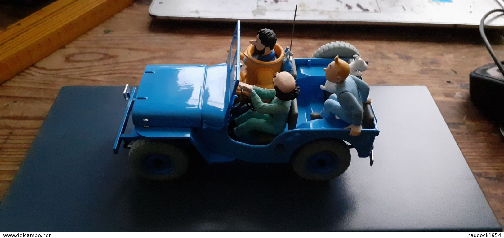 La Jeep Bleue Objectif Lune TINTIN HERGE Moulinsart 2018 - Statues - Metal