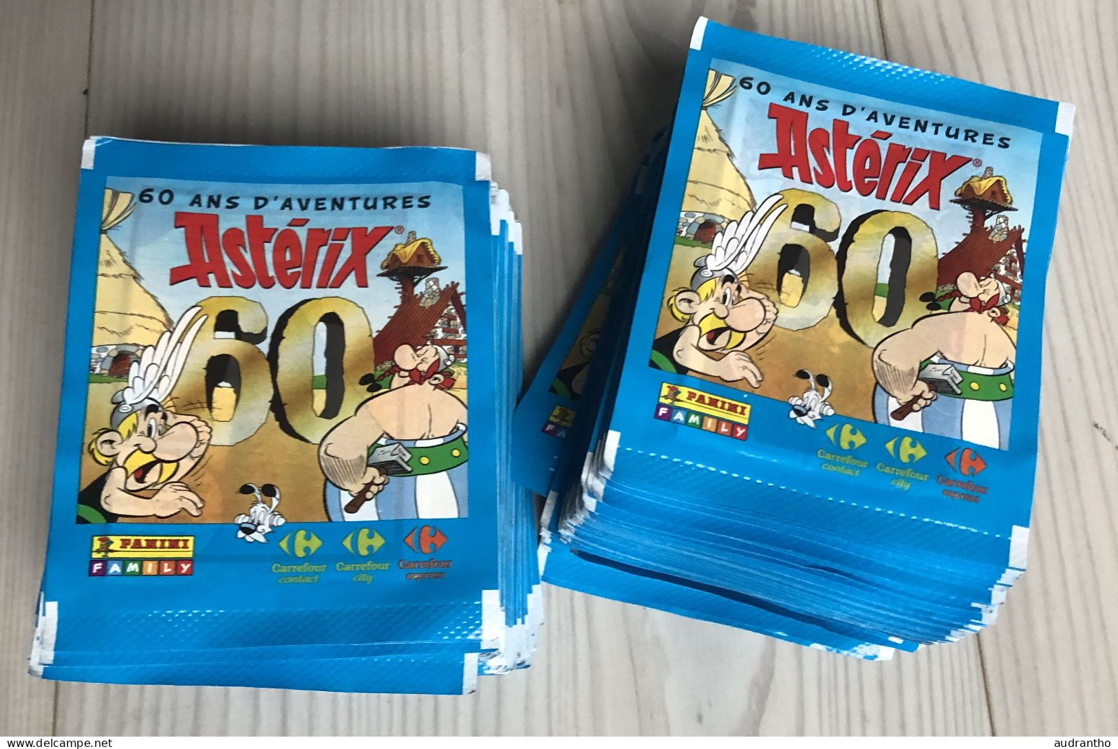 100 Pochettes De Stickers PANINI - Astérix 60 Ans D'aventures - Carrefour - 300 Vignettes Autocollantes 2019 - Autocollants
