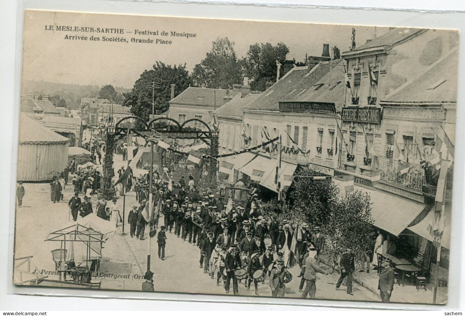 61 LE MELE MESLE Sur SARTHE Festival De Musique Arrivée Des Sociétés Grande Place 1910    D06 2022 - Le Mêle-sur-Sarthe