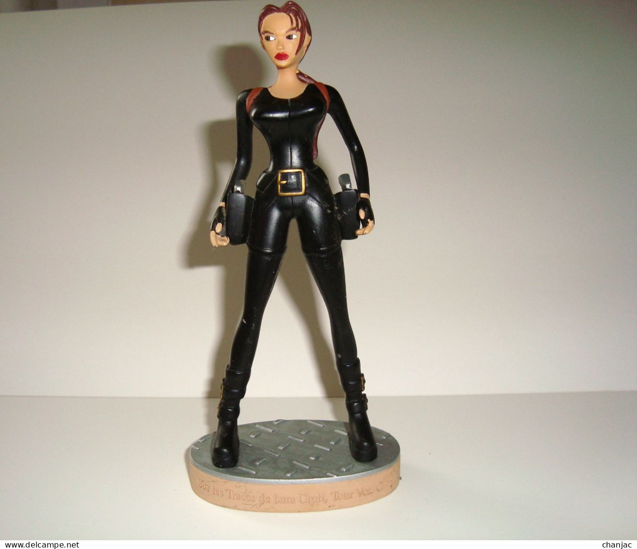 Figurine TOMB RAIDER - Sur Les Traces De LARA CROFT - Tour Von Croy - Atlas 2005 - Jeux Vidéo