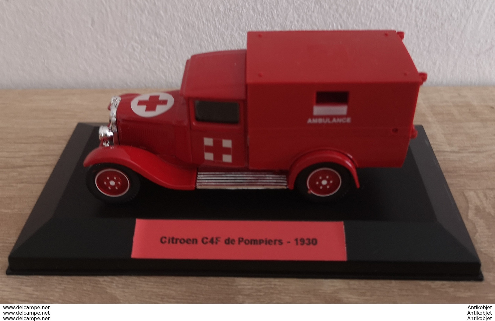 Citroen C4F De Pompiers Ambulance 1930 - Norev