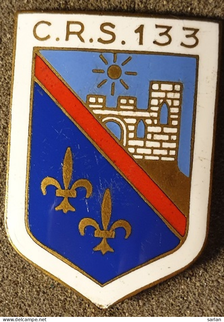 Insigne Militaire 96 , C.R.S. 133 , MONTLUCON , émail Augis Lyon - Politie En Rijkswacht