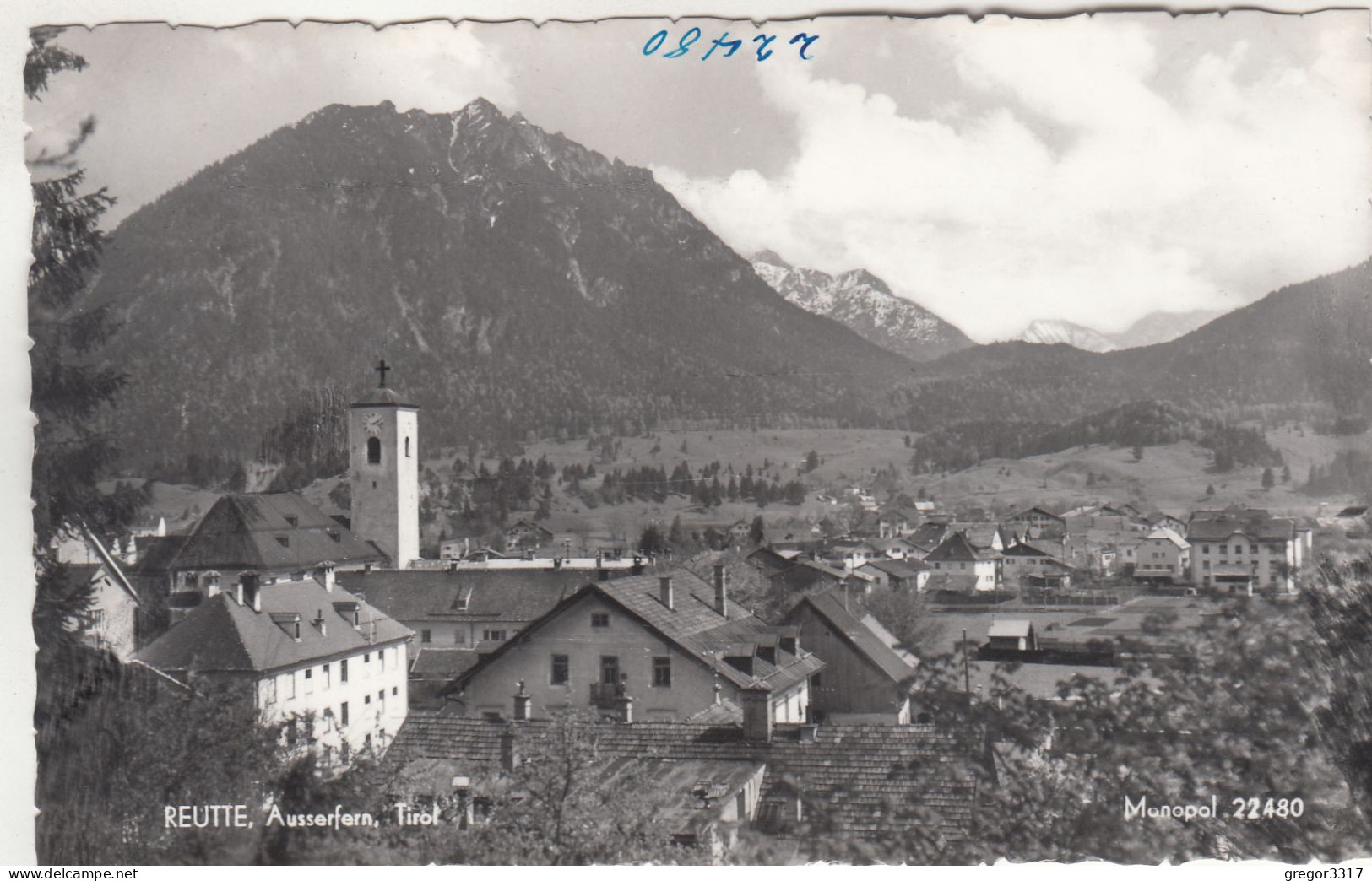 E1129) REUTTE - Ausserfern Tirol -  FOTO AK - Kirche U. Häuser ALT ! - Reutte