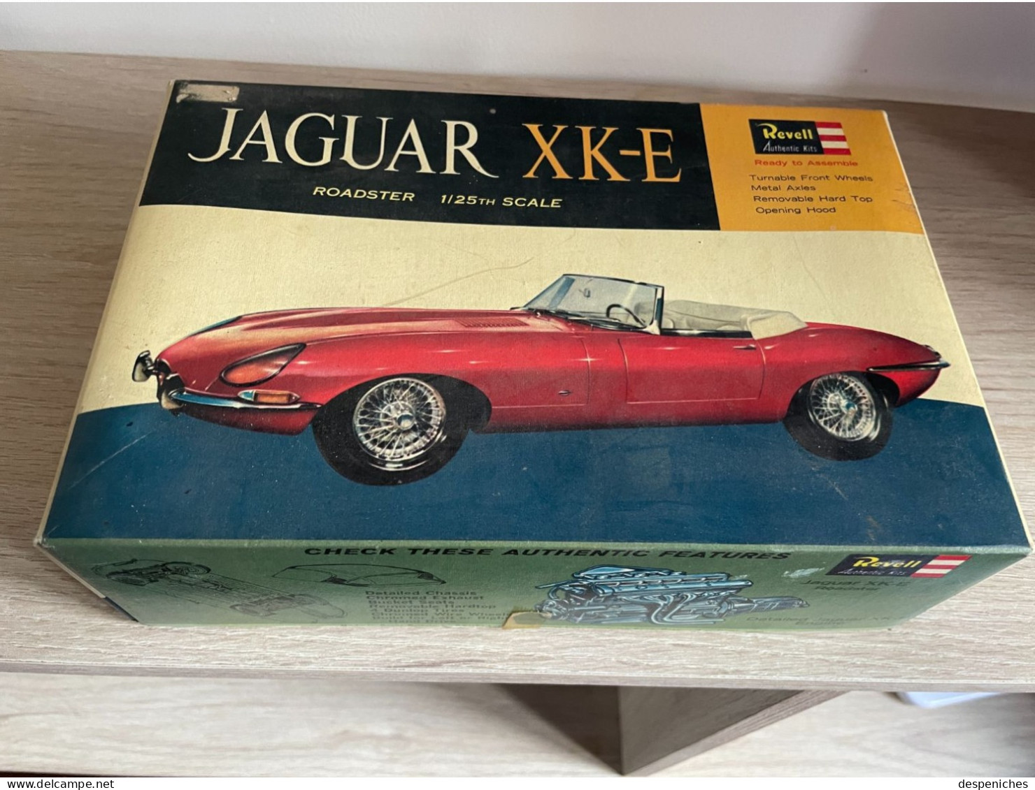 Maquette NEUVE Jaguar Type E XK-E Coupé Revell 1/25e, Intérieur Sous Blister - Cars