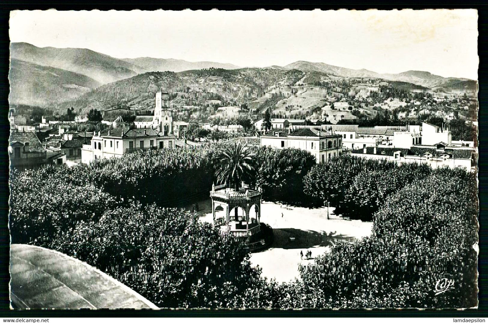 A65  ALGERIE CPA  BLIDA - VUE SUR LA PLACE D' ARMES - Collections & Lots