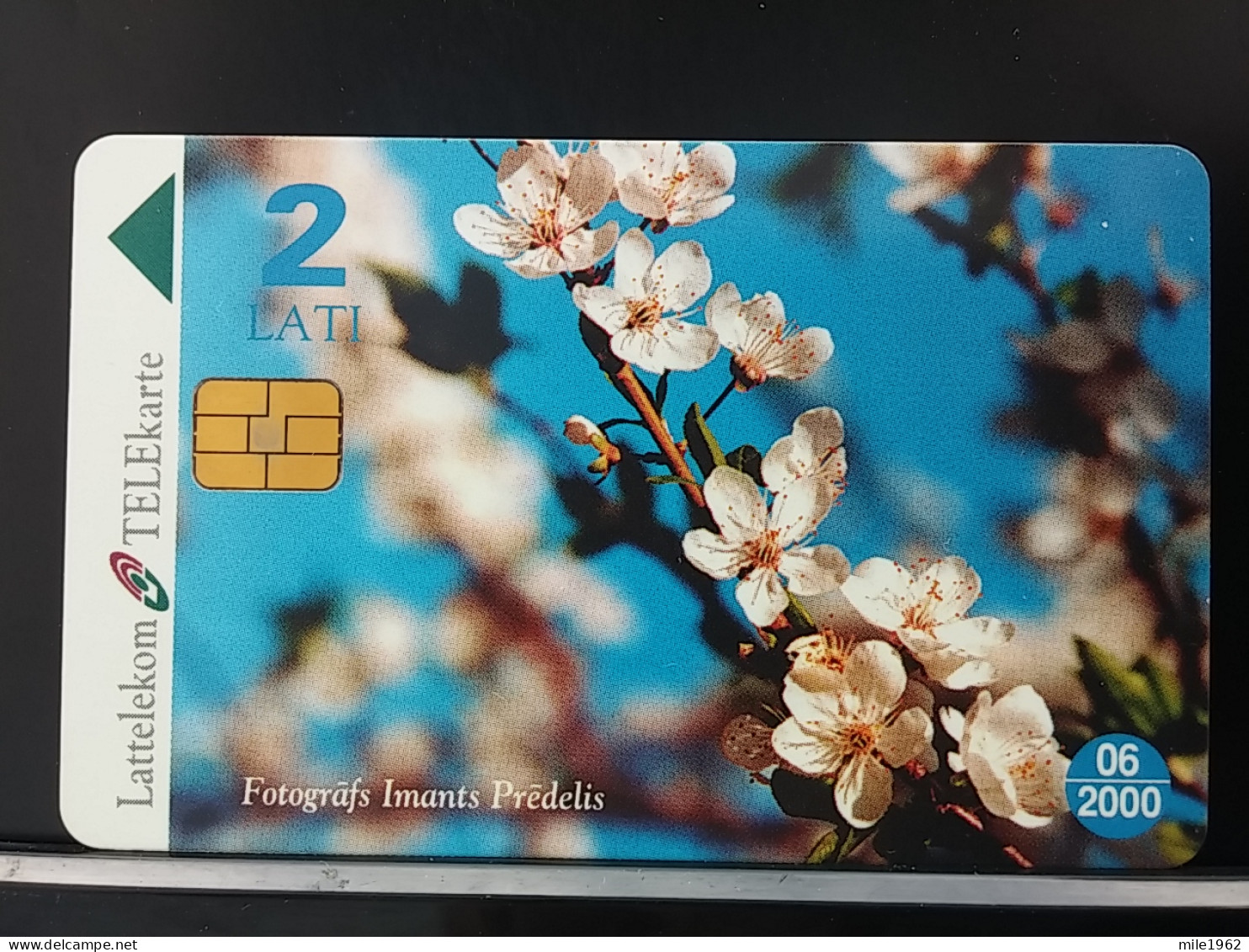 T-268 - LATVIA TELECARD, PHONECARD, FLOWER, FLEUR,  - Letonia