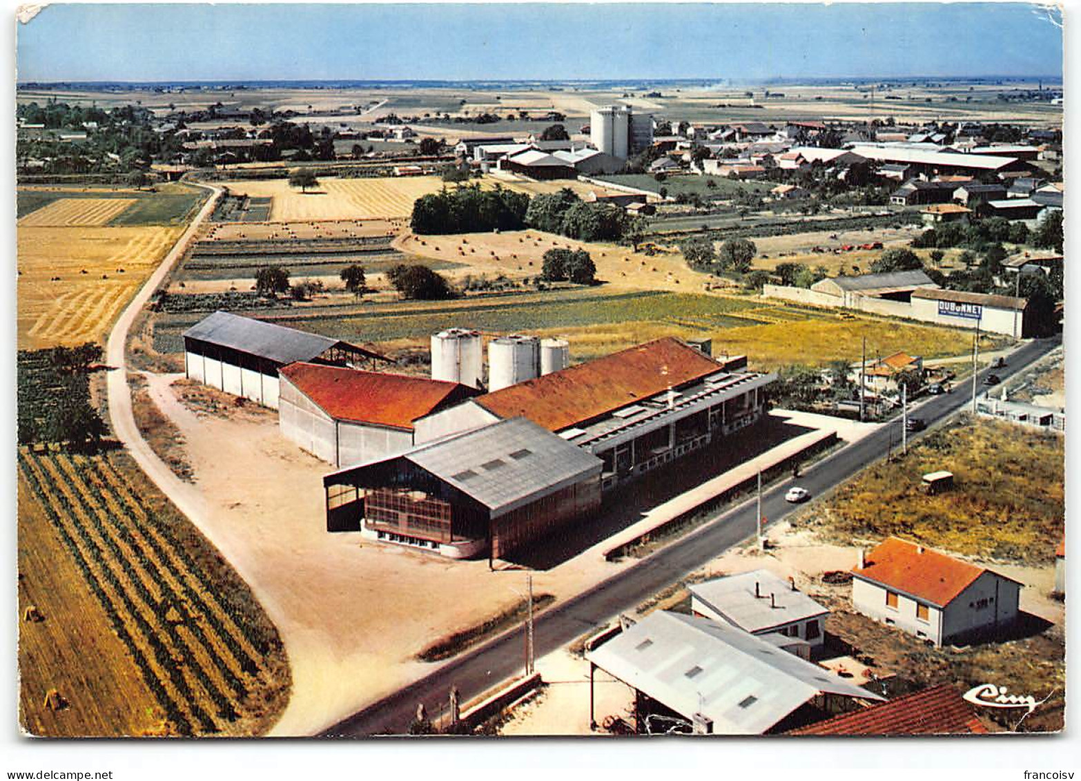 NEUVILLE De POITOU. - Vue Aérienne - Le Centre De Vinification De La Cave Coopérative Edit Cim  - Neuville En Poitou