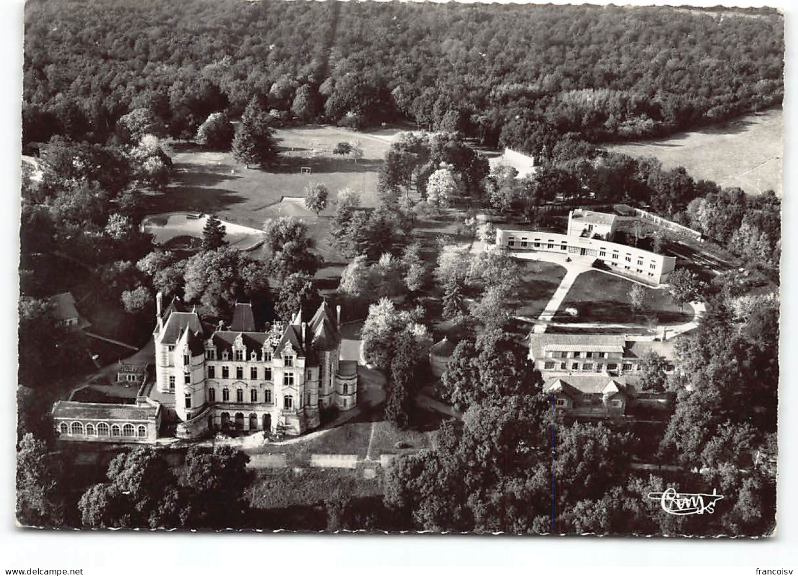 Vouneuil-sous-Biard. Chateau De Boivre.  Vue Aerienne. Centre Regional D'education Physique Sportive. CREPS  - Vouneuil Sous Biard