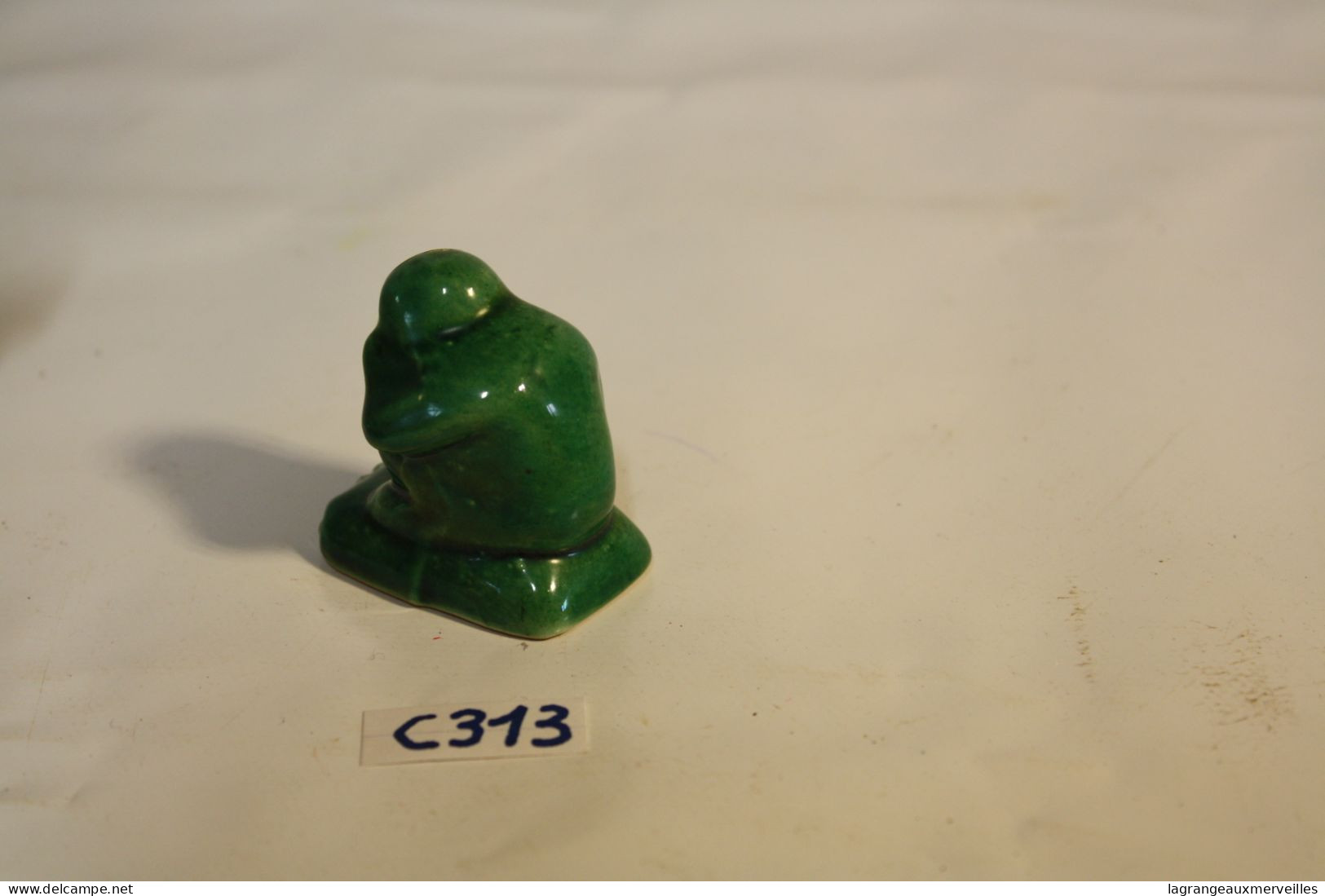 C313 Souvenir De Mons - Petit Singe - Objet De Vitrine - Obj. 'Souvenir De'