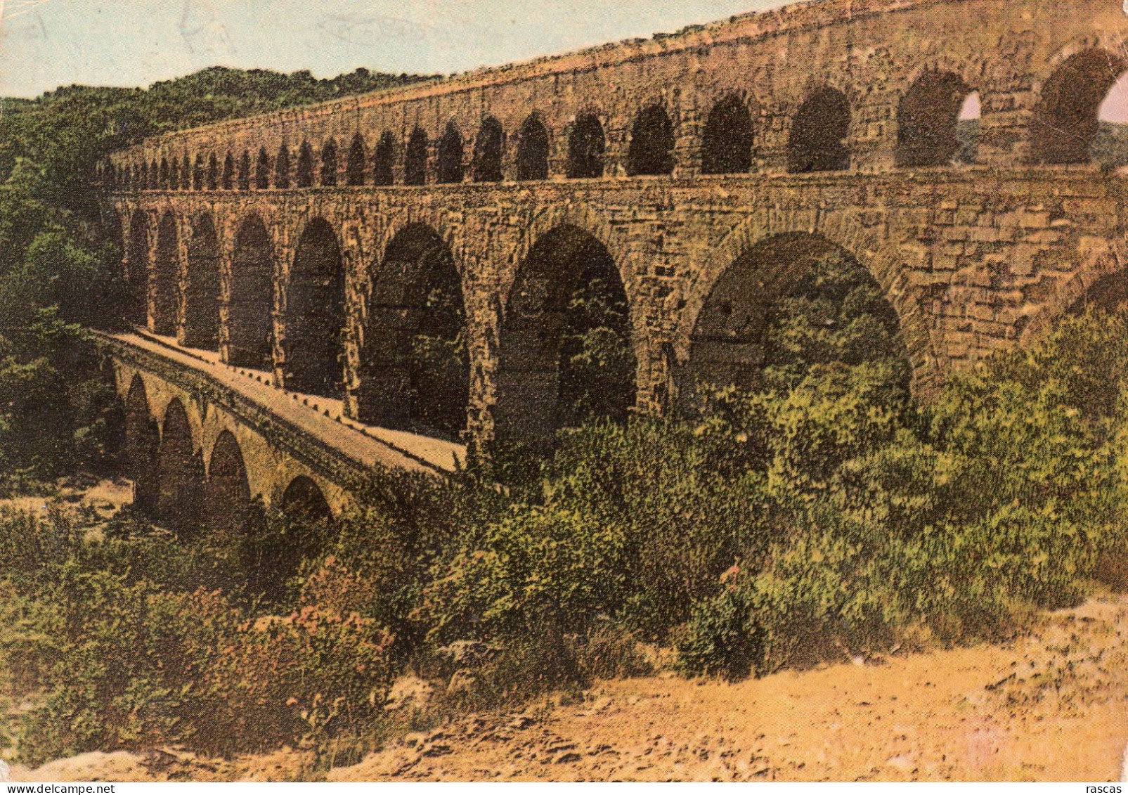 CPM - H3 - GARD - REMOULINS - PONT DU GARD - AQUEDUC ROMAIN CONSTRUIT PEU AV J.C. - Remoulins