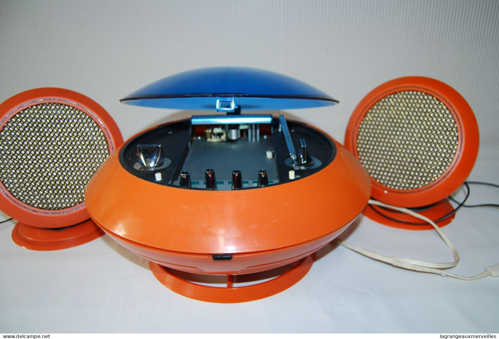 E2 Ancienne radio stéréo Toro 8 - 1970 - Model Space age - orange - vintage