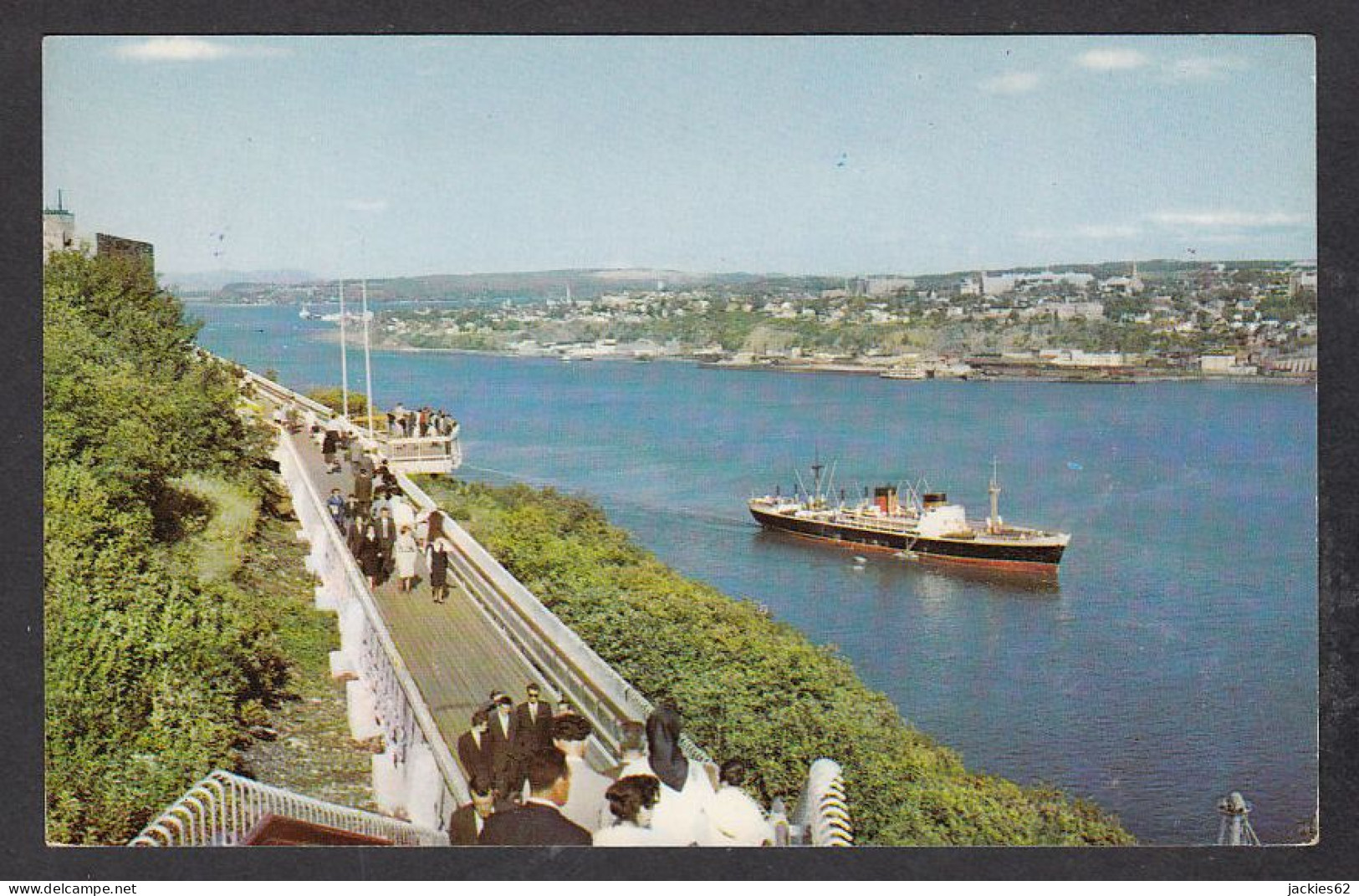 114834/ QUÉBEC, La Promenade Des Gouverneurs Contourne Les Vieux Murs De La Citadelle - Québec - La Citadelle