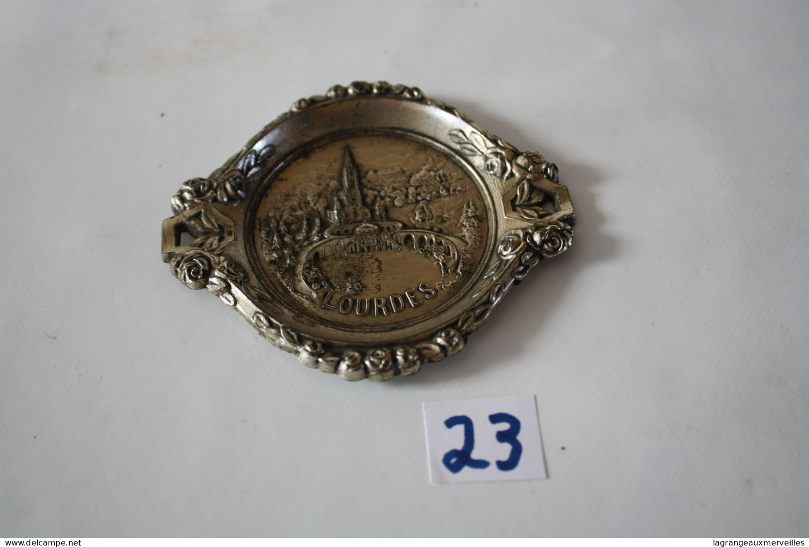 C23 Vintage - Ramasse Monnaie De Lourdes - Métal - - Obj. 'Souvenir De'