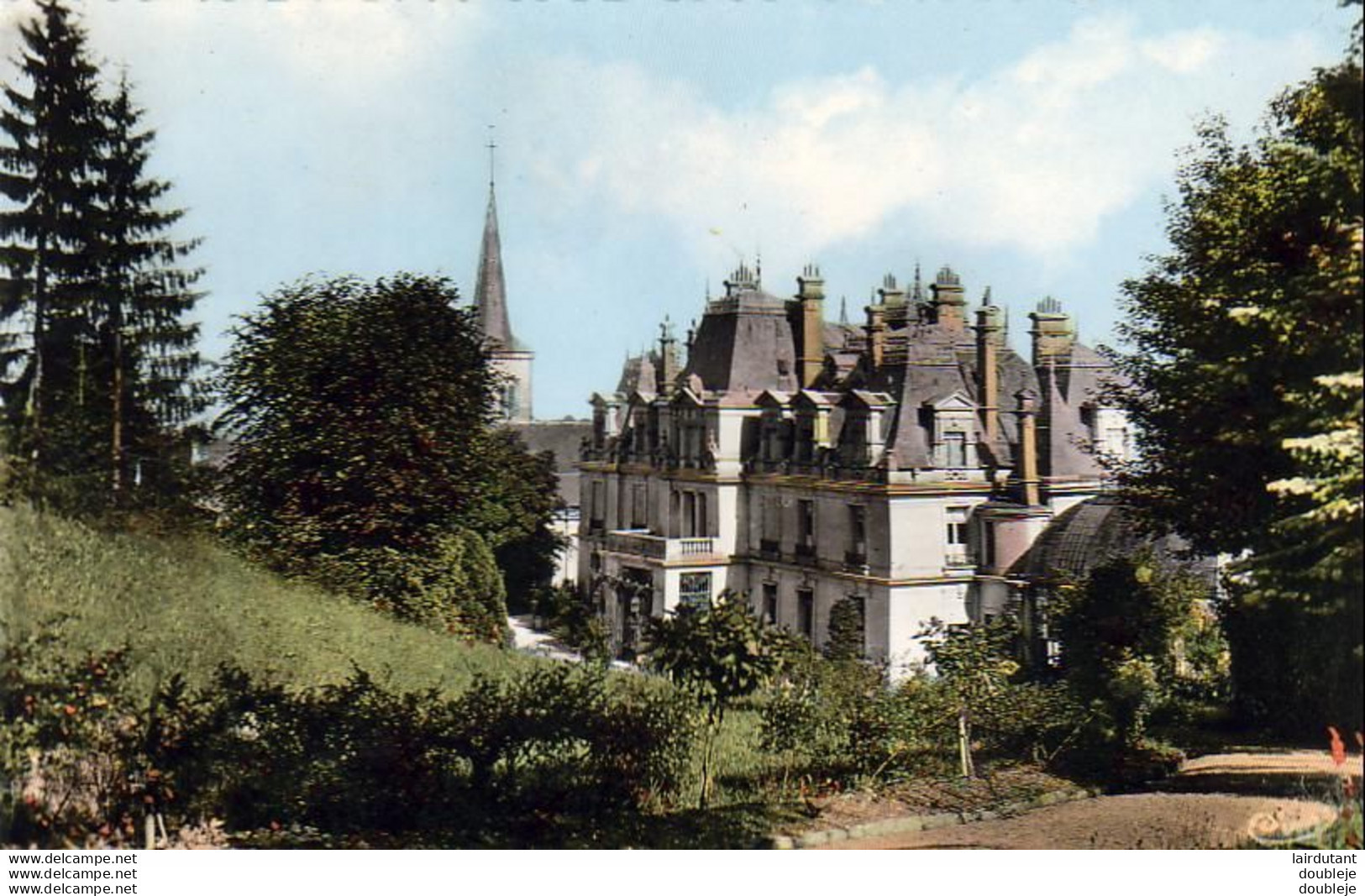 D88  XERTIGNY  Le Château - Xertigny