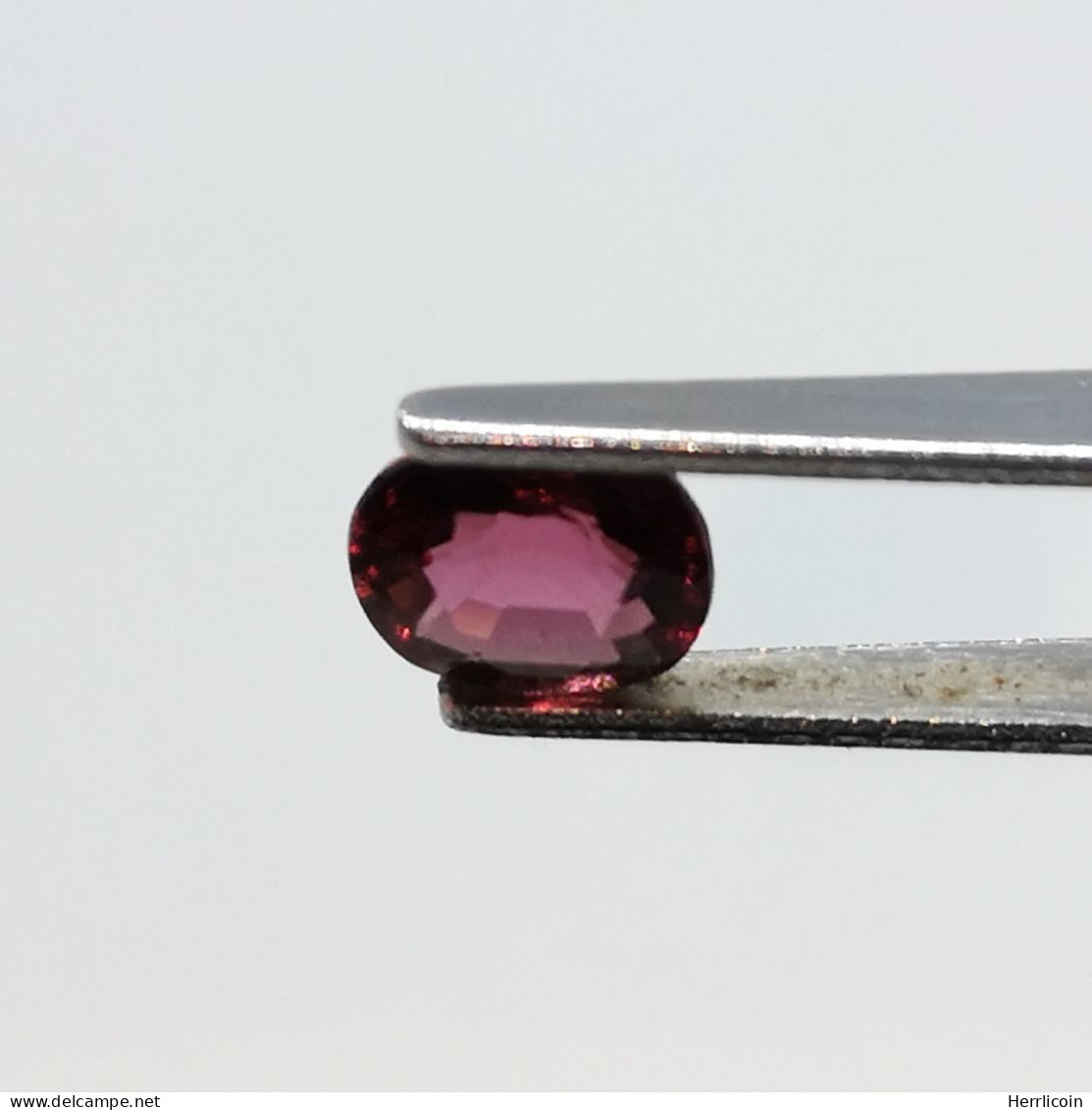 Grenat Rhodolite Naturel De Madagascar - Coussin 0.92 Carat - 6.1 X 5.2 X 3.1 Mm - Andere & Zonder Classificatie