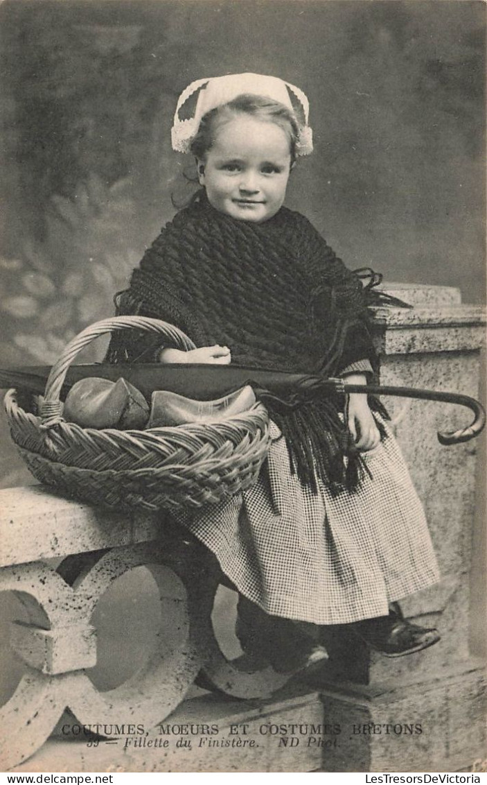 FOLKLORE - Costumes - Mœurs E Costumes Bretons - Fillette Du Finistère - Carte Postale Ancienne - Trachten