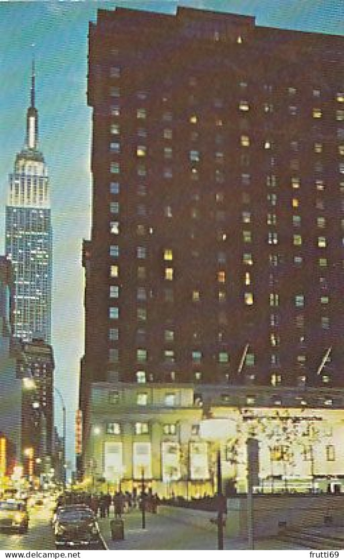 AK 193922 USA - New York City - Hilton Hotel - Bars, Hotels & Restaurants