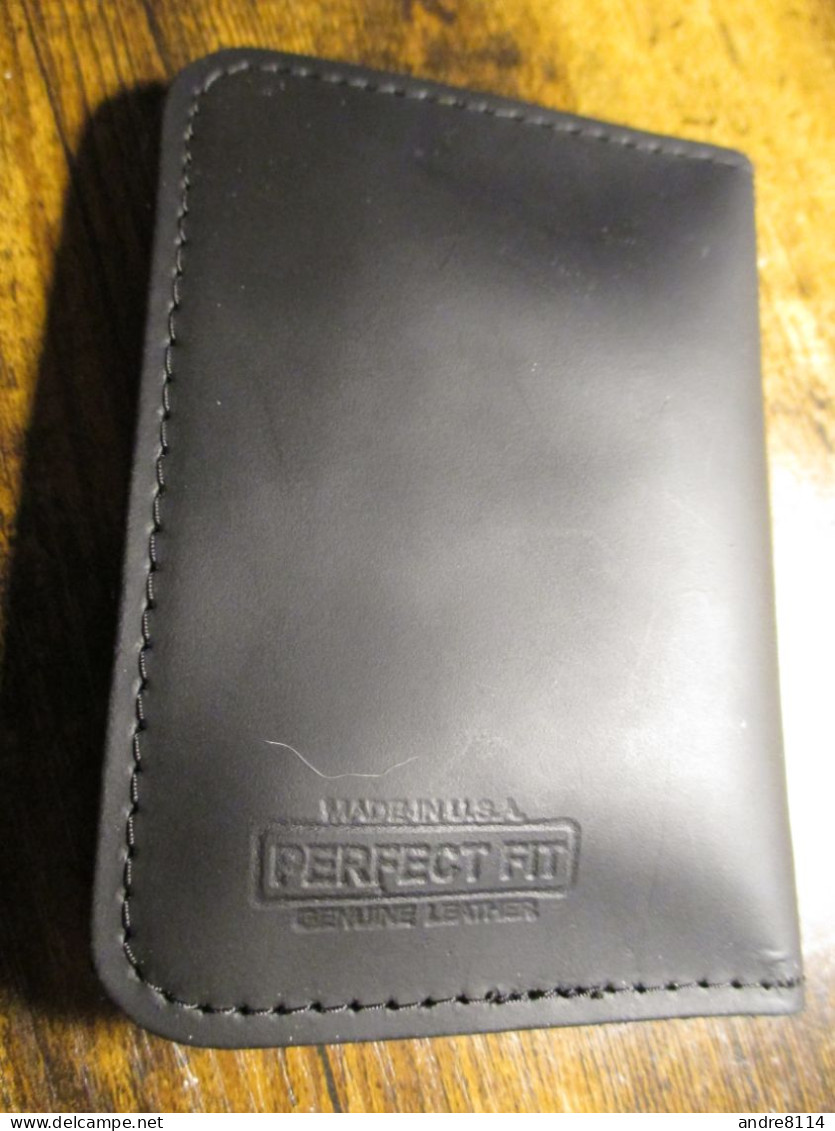 US Customs And Border Protection Family Member Leather Shielded ID Case/Wallet With 1.5" Mini Badge - Other & Unclassified