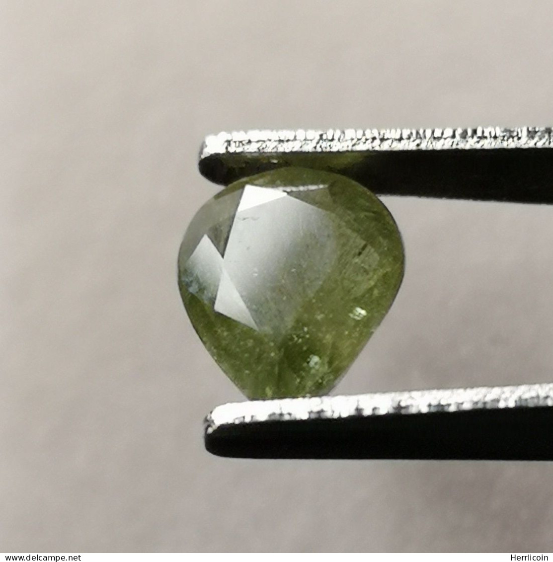 Tourmaline Verte Naturelle Du Mozambique - Poire 1.05 Carat - 7.8 X 5.5 X 4.0 Mm - Tourmaline