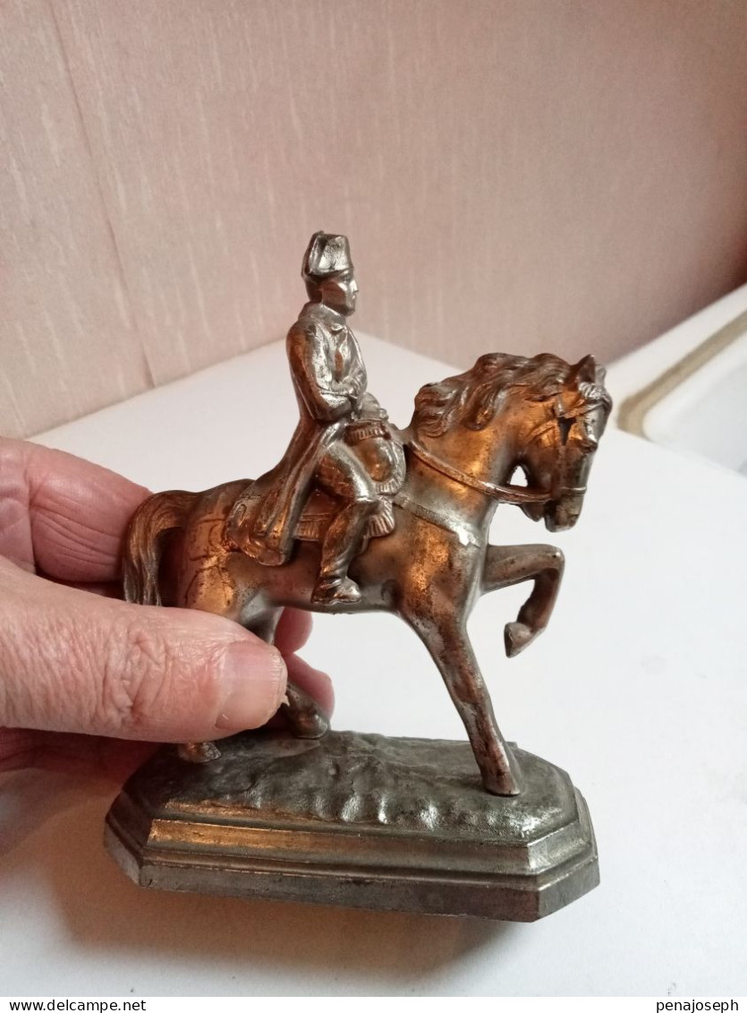 statuette ancien napoleon hauteur 13 cm x 10 cm