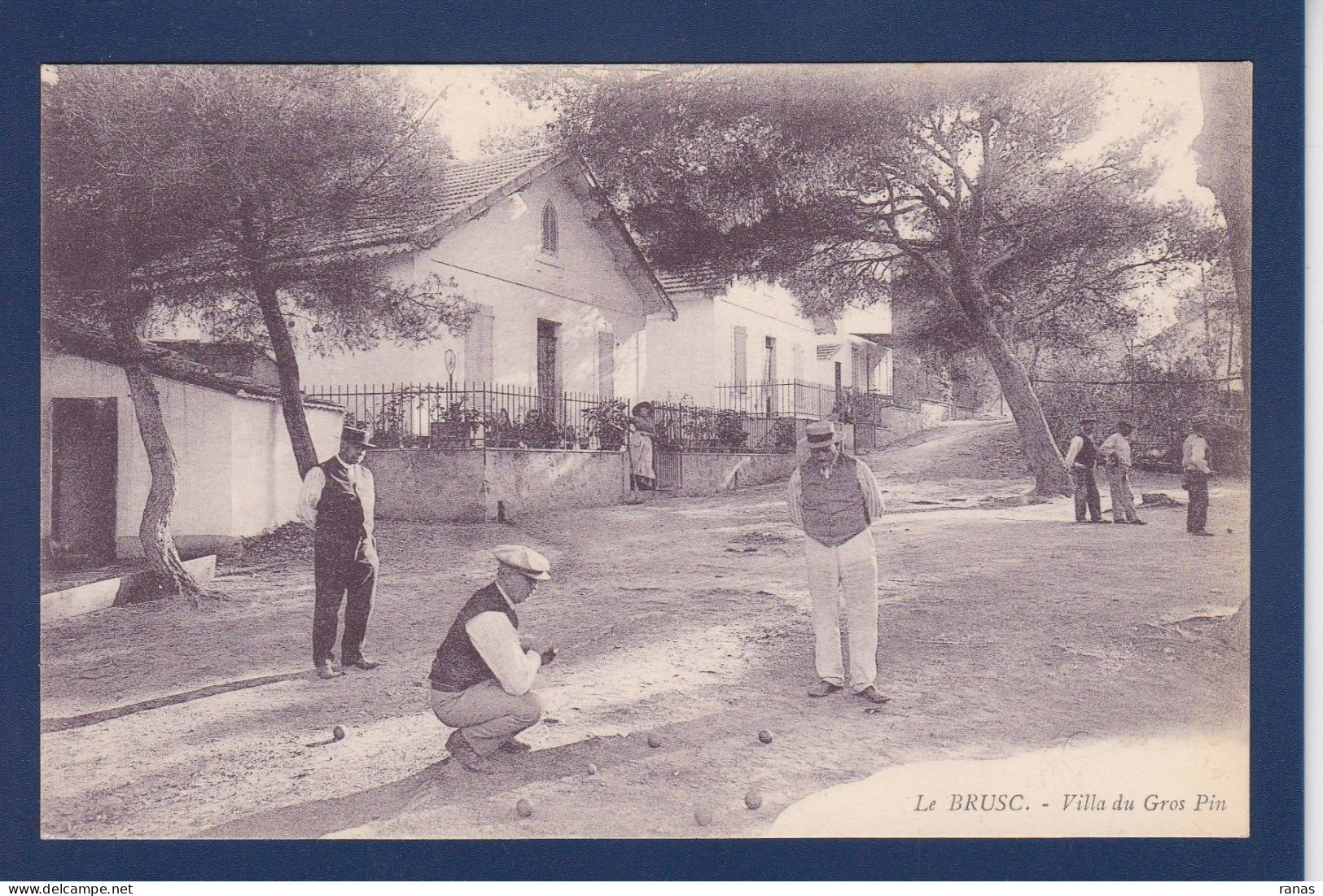 CPA Jeux De Boules Pétanque Non Circulé Le Brusc Var - Bowls