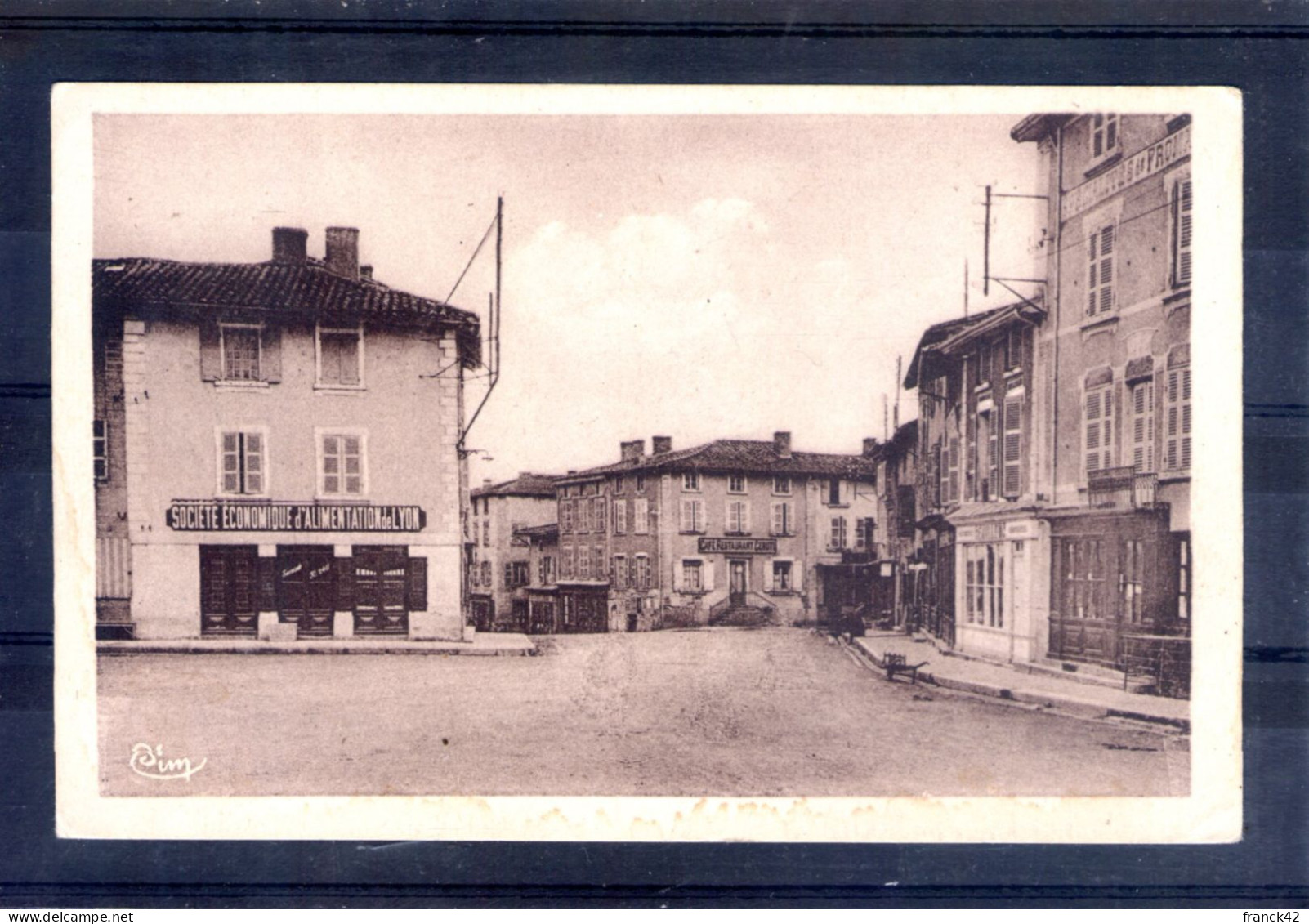 69. Le Bois D'oingt. Place Côté Sud - Le Bois D'Oingt