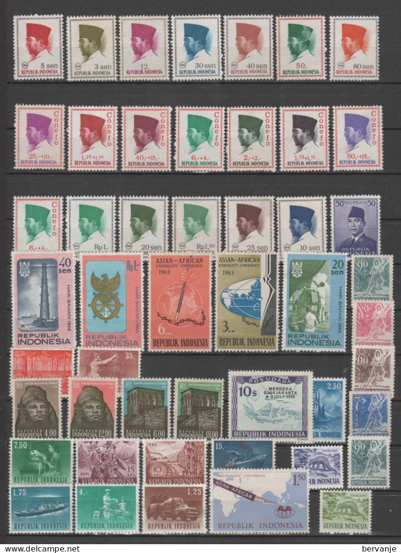 L60   Vrac De Timbres Indonésie - Morocco Agencies / Tangier (...-1958)