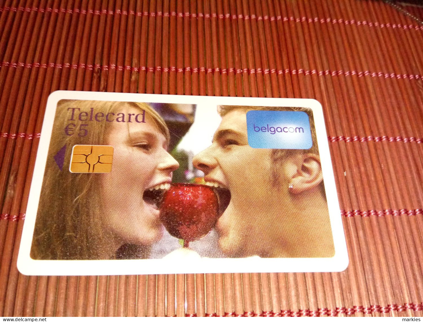 Phonecard Belgium APPLE USED LOW ISSUE RARE - Con Chip