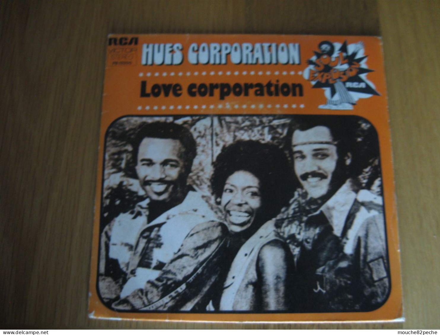 45 T - HUES CORPORATION - LOVE CORPORATION - Disco & Pop