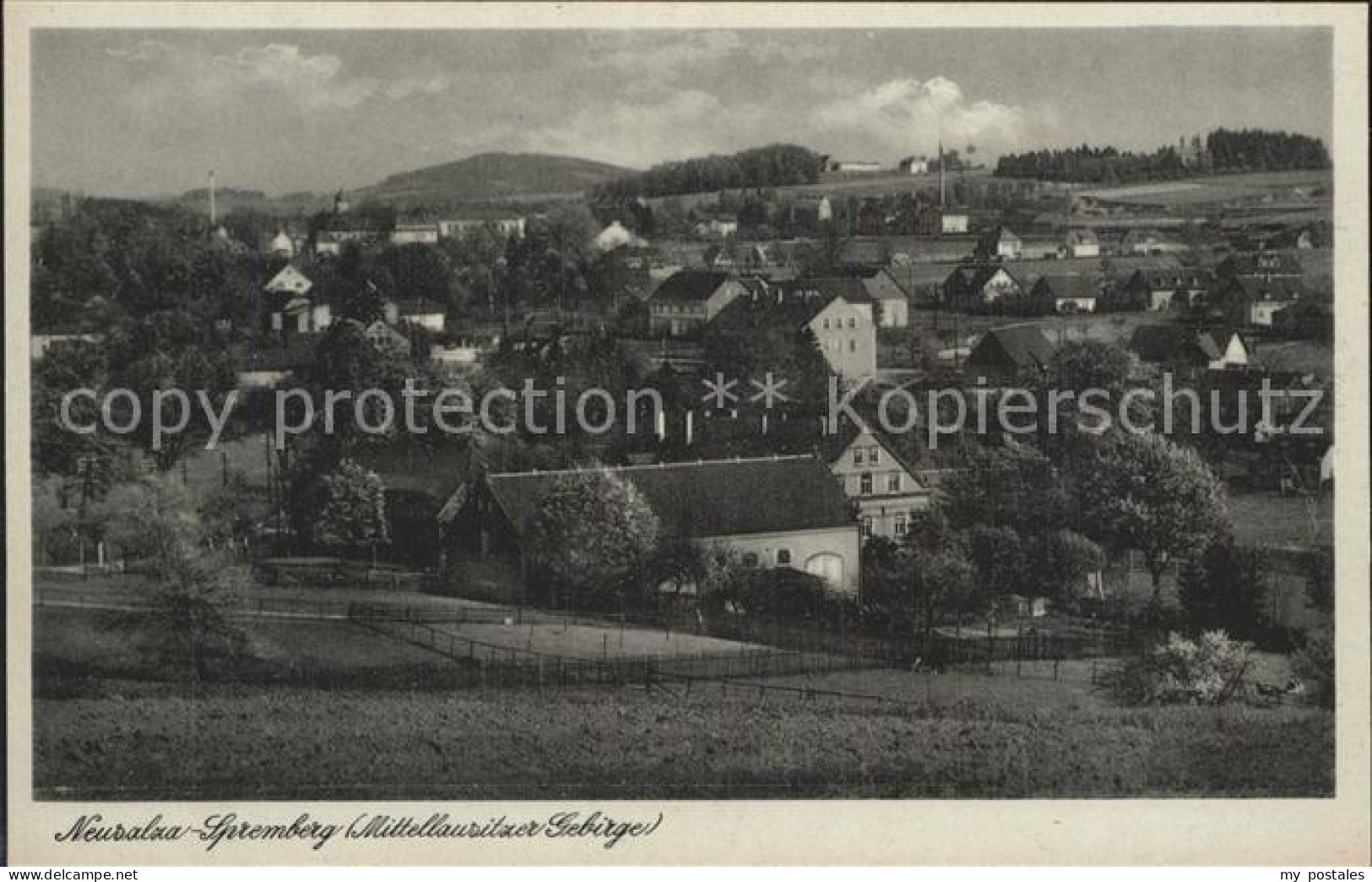 42301024 Neusalza-Spremberg Blick Auf Niederen Stadtteil Und Friedhof Neusalza-S - Neusalza-Spremberg