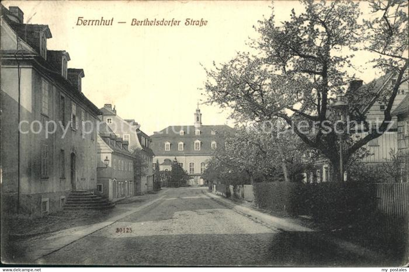 42298645 Herrnhut Berthelsdorfer Strasse Mit Kirche Herrnhut - Herrnhut