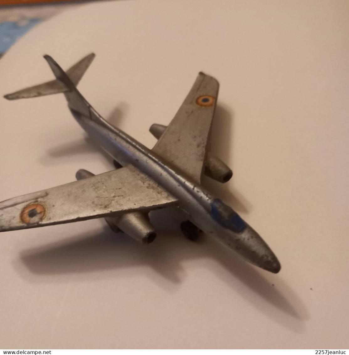 Dinky Toys * Avion  Vautour 60 B  De Mécano  ( état Origine  Manque Une Roue ) - Dinky