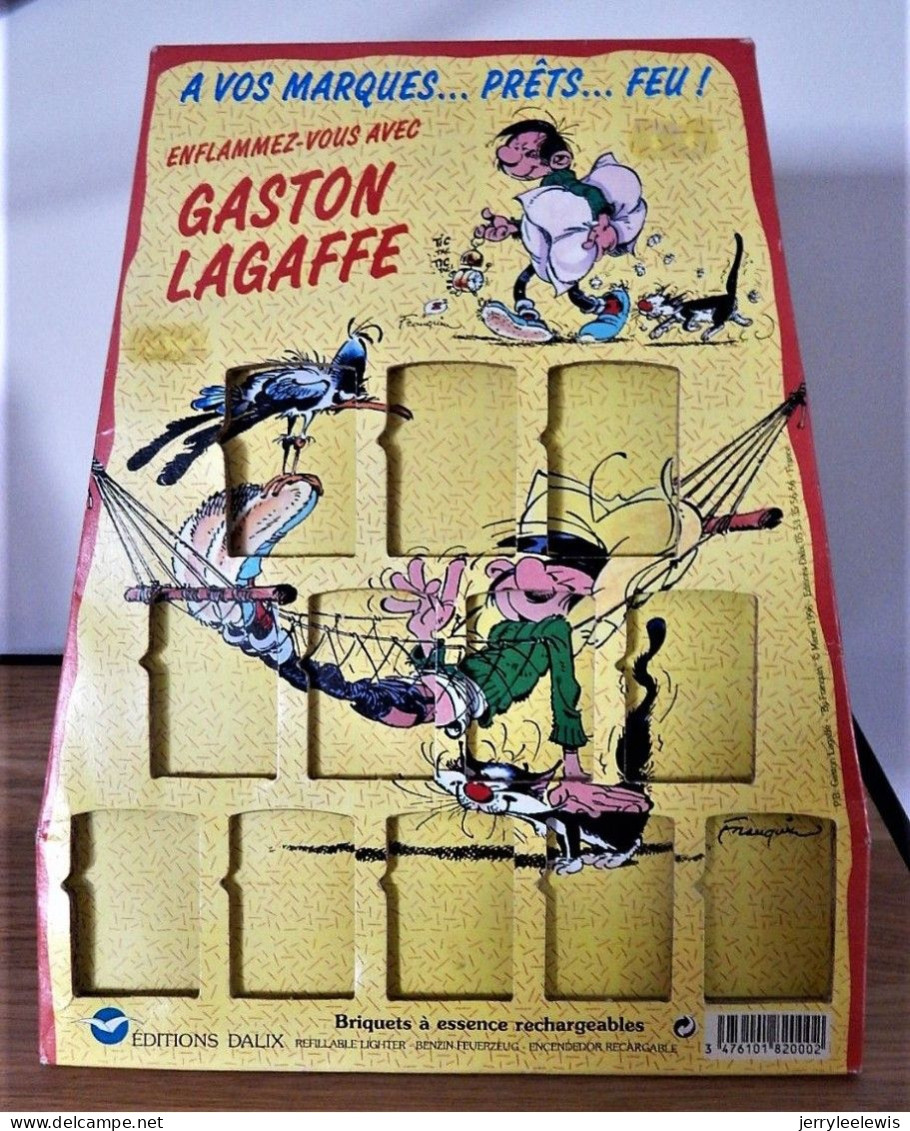 GASTON LAGAFFE -  PRESENTOIR  POUR 12 BRIQUETS NUMEROTES GASTON LAGAFFE  -  1996  ( 25 Cm X  30 Cm) - Sonstige & Ohne Zuordnung