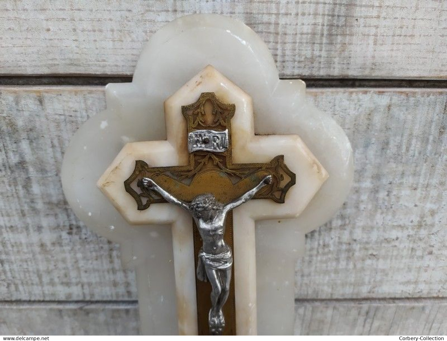 Ancien Crucifix Bénitier Albâtre Croix Métal Et Laiton XIXe Religieux - Arte Religioso