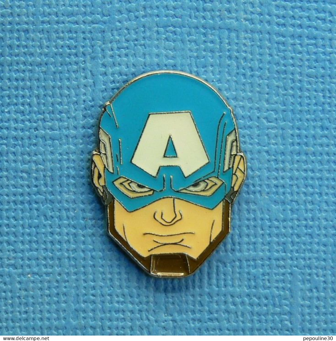 1 PIN'S /  ** MASQUE DE CAPTAIN AMÉRICA Steven « Steve » ROGERS / THE AVENGERS / MARVEL COMICS ** . (©Marvel ©Disney) - Films