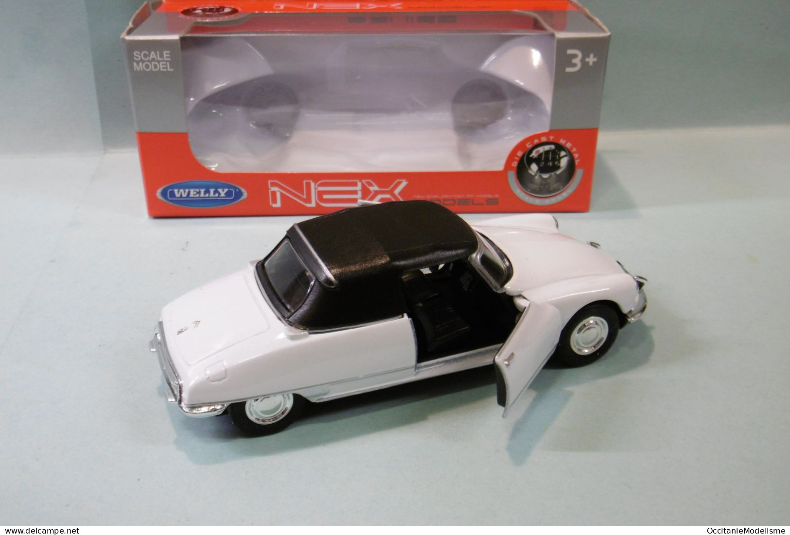 Welly Nex - CITROEN DS 19 Cabriolet Blanc Réf. 42398 BO 1/40 - Welly