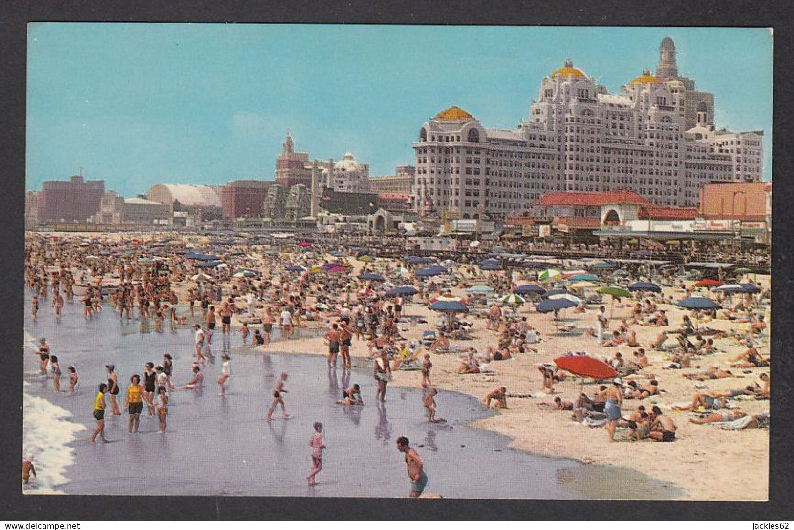 115087/ ATLANTIC CITY, On The Beach At World's Famous Playground, 1967  - Atlantic City