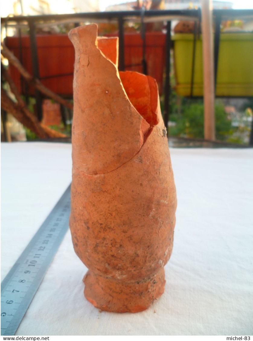 Petit Vase - Archaeology