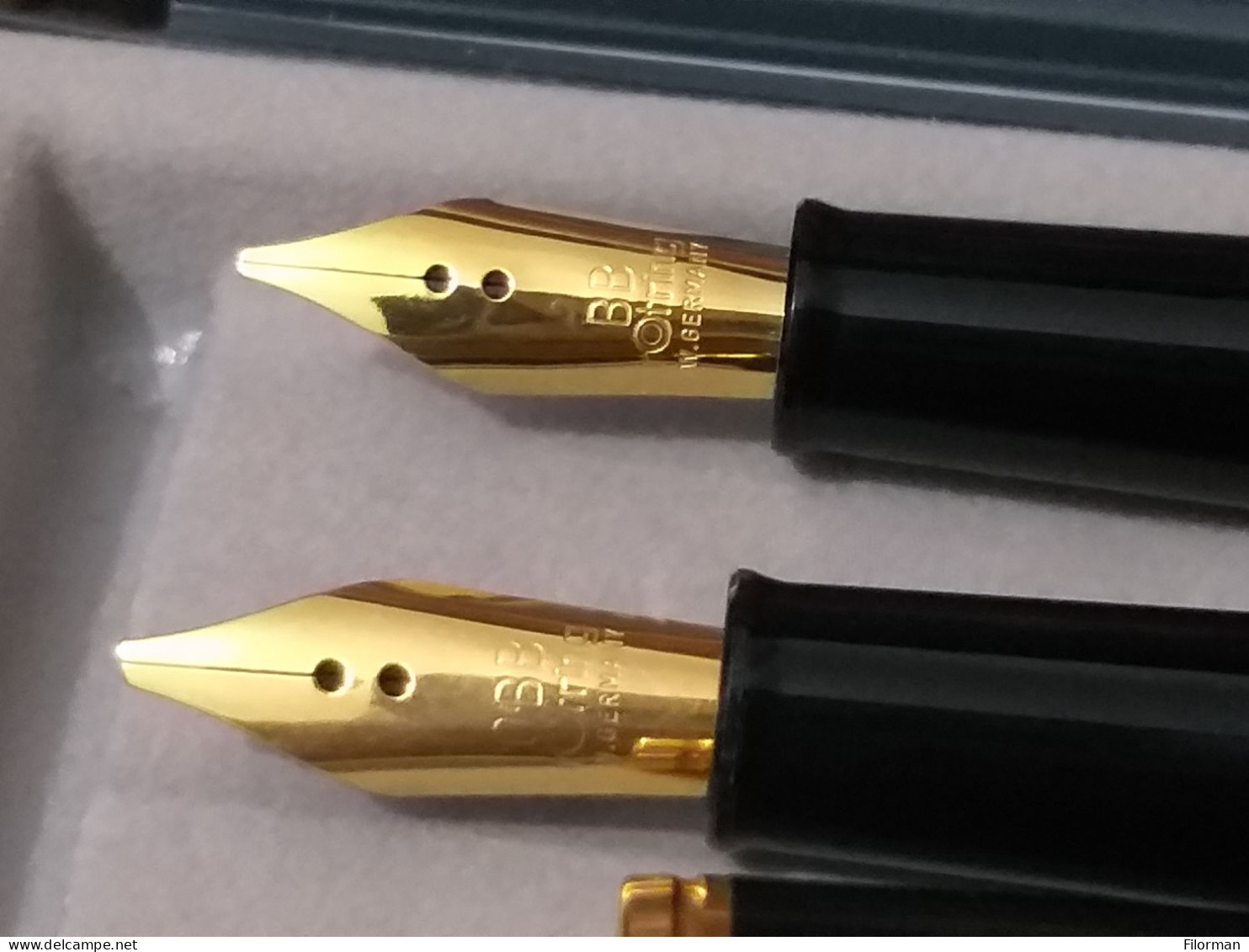 Rotring Renaissance Two (02) Piston Fountain Pen In Black With Gold Plated Nib (1990's) - Pens